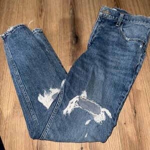 Abercrombie & Fitch Mom High Rise Relaxed Blue Jeans